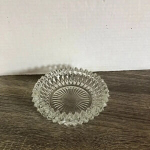 Vtg Sawtooth Edge Round Glass Ashtray